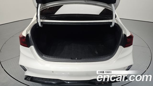 Kia K3 2022 — photo 20