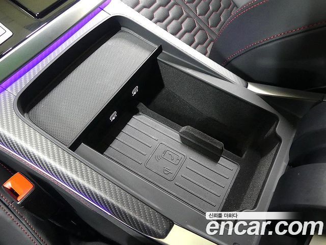 Audi RSQ8 2025 — photo 17