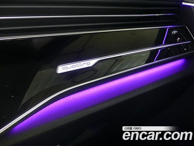 Audi RSQ8 2025 — photo 18