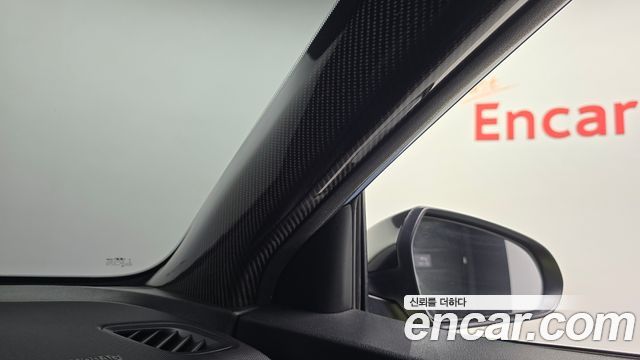 Hyundai Veloster 2019 — photo 16