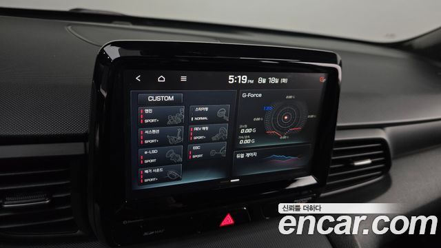 Hyundai Veloster 2019 — photo 18