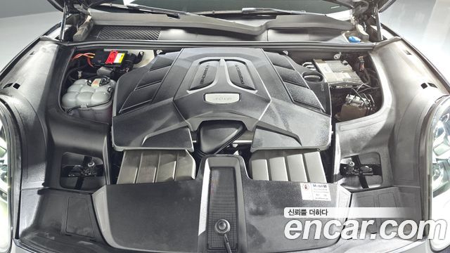 Porsche Cayenne 2019 — photo 6
