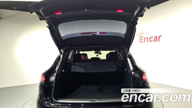 Porsche Cayenne 2019 — photo 23