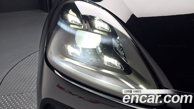 Porsche Cayenne 2019 — photo 8