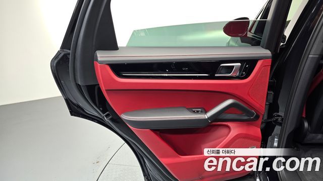 Porsche Cayenne 2019 — photo 15