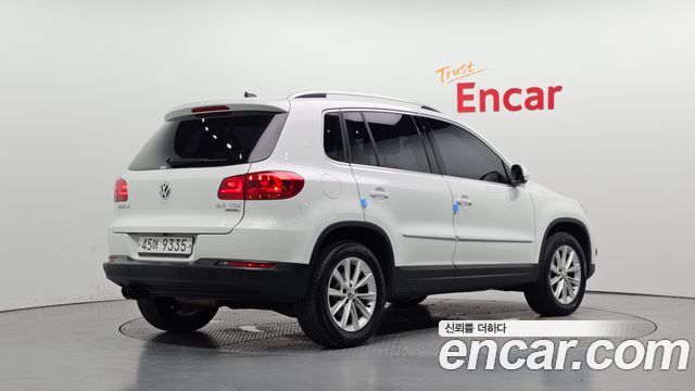 Volkswagen Tiguan 2015 — photo 2