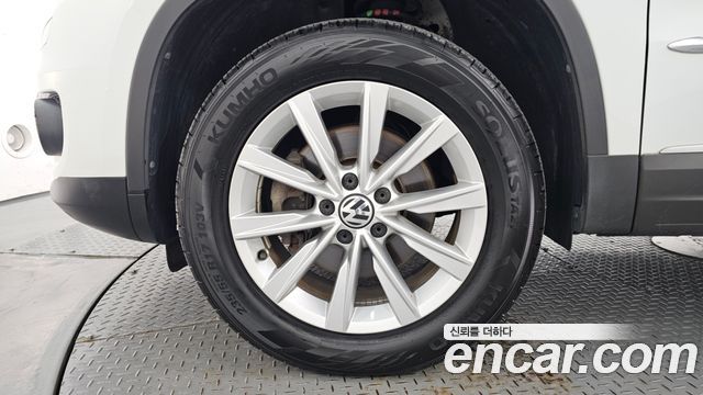 Volkswagen Tiguan 2015 — photo 5