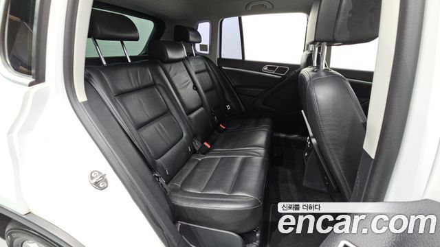 Volkswagen Tiguan 2015 — photo 11