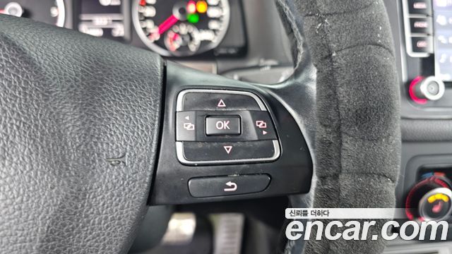 Volkswagen Tiguan 2015 — photo 18
