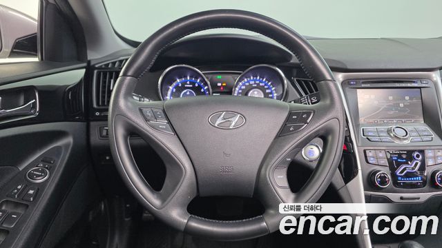 Hyundai Sonata 2011 — photo 13
