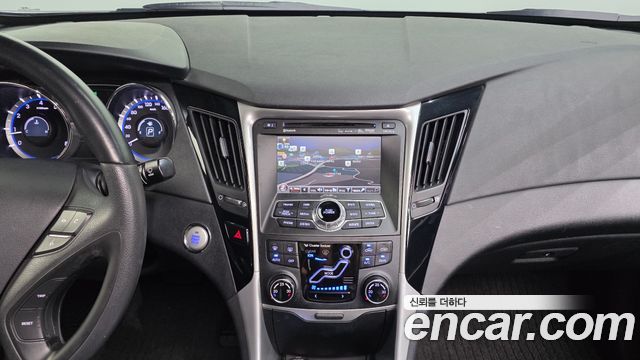 Hyundai Sonata 2011 — photo 14