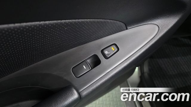 Hyundai Sonata 2011 — photo 18