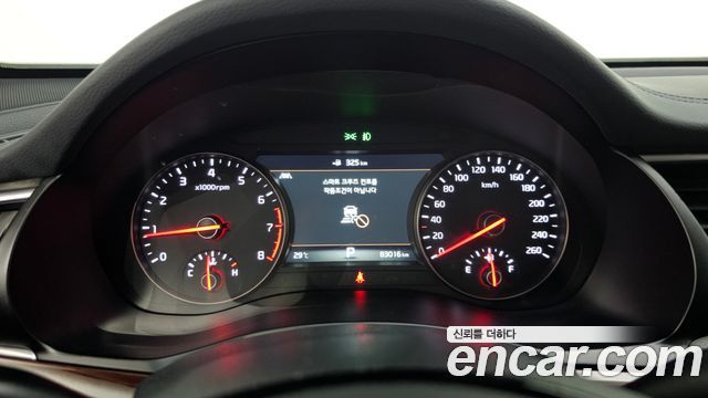 Kia K7 2017 — photo 11
