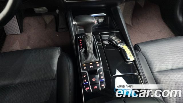 Kia K7 2017 — photo 12