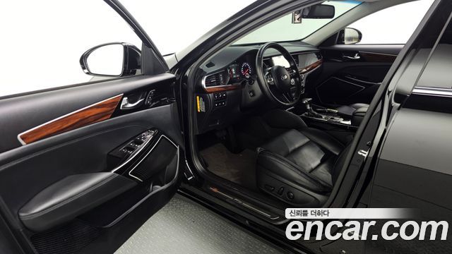 Kia K7 2017 — photo 13