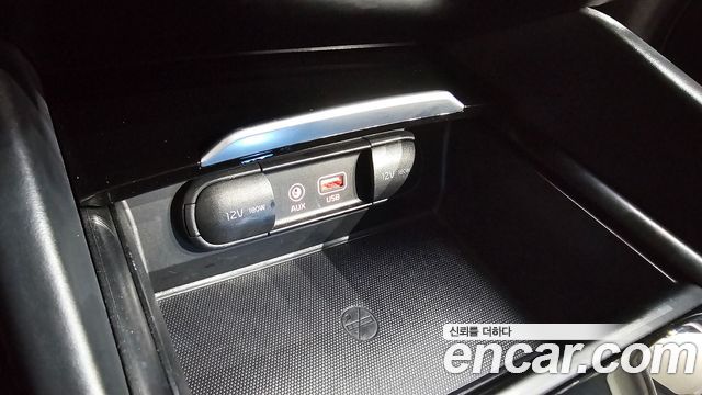 Kia K7 2017 — photo 18