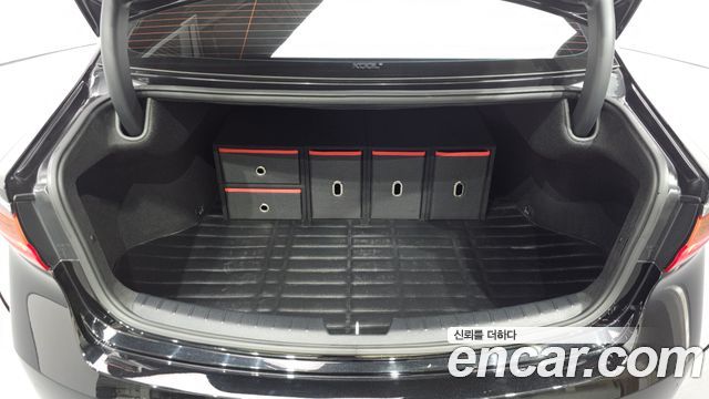 Kia K7 2017 — photo 24