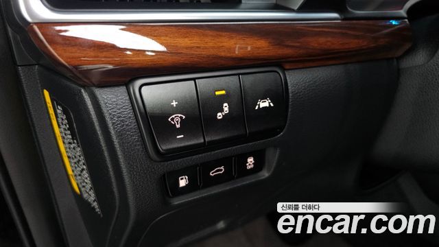 Kia K7 2017 — photo 28