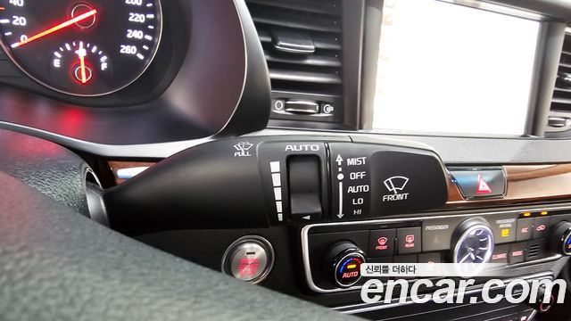 Kia K7 2017 — photo 29