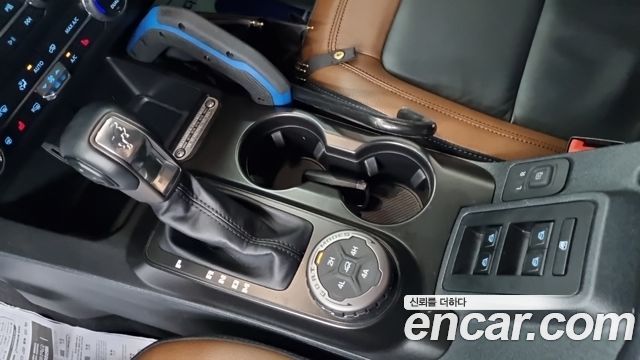 Ford Bronco 2022 — photo 9