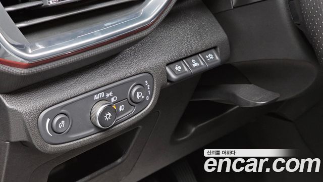 Chevrolet Korea Trailblazer 2021 — photo 14