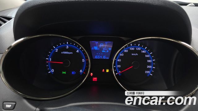 Hyundai Tucson 2011 — photo 8