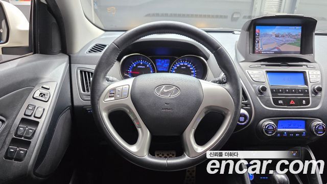 Hyundai Tucson 2011 — photo 12