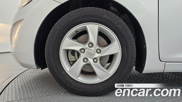 Hyundai AVANTE 2014 — photo 5