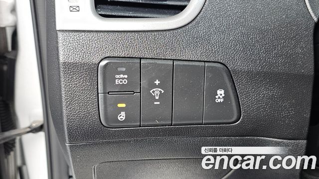 Hyundai AVANTE 2014 — photo 17