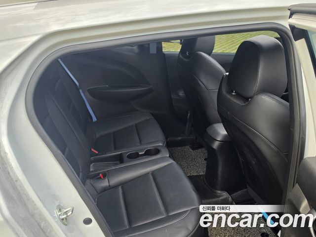 Hyundai Veloster 2019 — photo 13