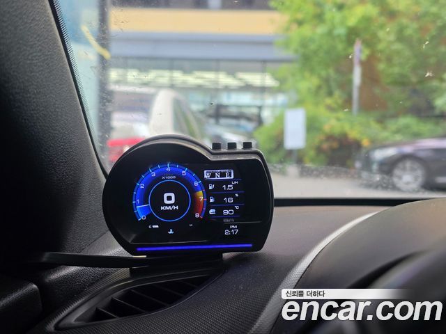 Hyundai Veloster 2019 — photo 16