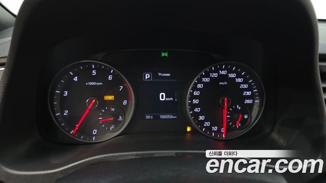 Hyundai AVANTE 2017 — photo 11