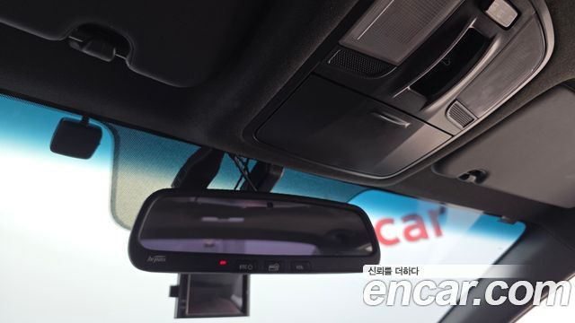 Hyundai AVANTE 2017 — photo 24