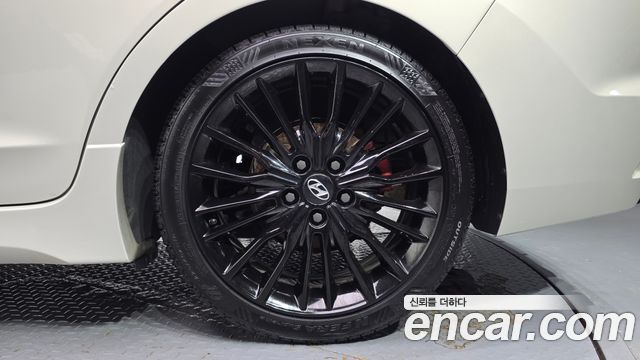 Hyundai AVANTE 2017 — photo 7
