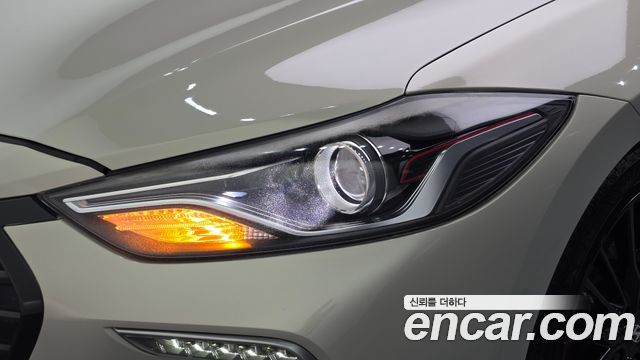 Hyundai AVANTE 2017 — photo 8