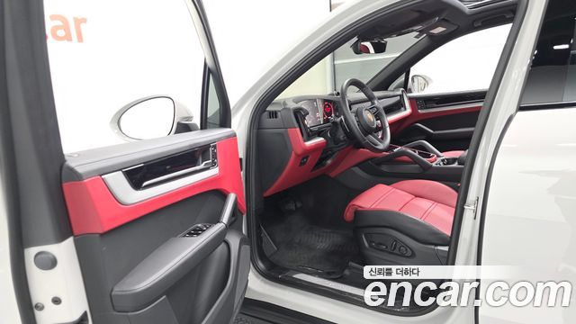 Porsche Cayenne 2024 — photo 13