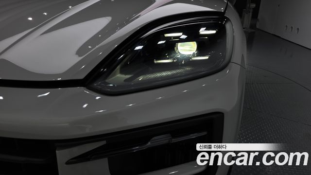 Porsche Cayenne 2024 — photo 8