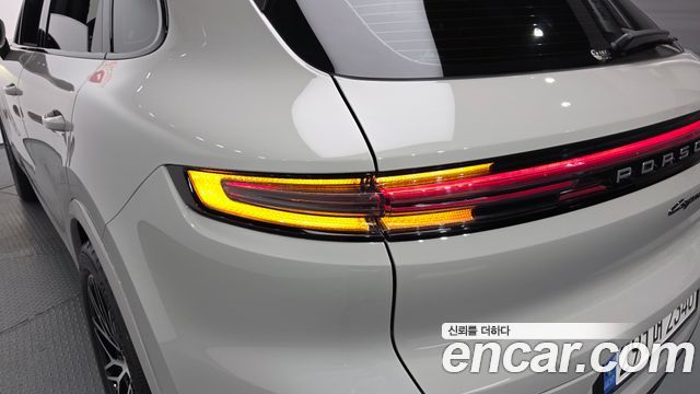 Porsche Cayenne 2024 — photo 9