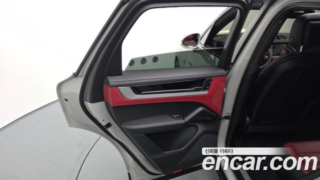 Porsche Cayenne 2024 — photo 15