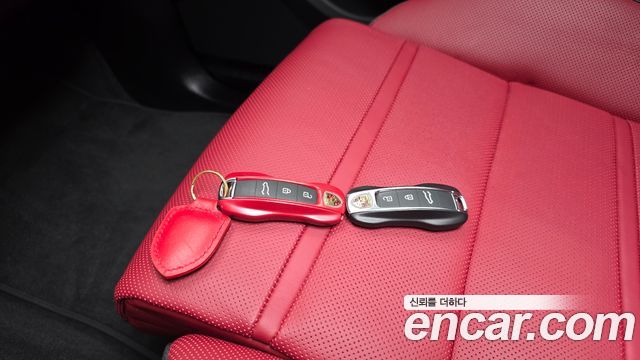Porsche Cayenne 2024 — photo 31