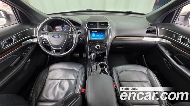 Ford Explorer 2018 — photo 10