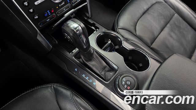 Ford Explorer 2018 — photo 12