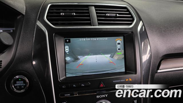 Ford Explorer 2018 — photo 21