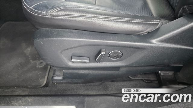 Ford Explorer 2018 — photo 31