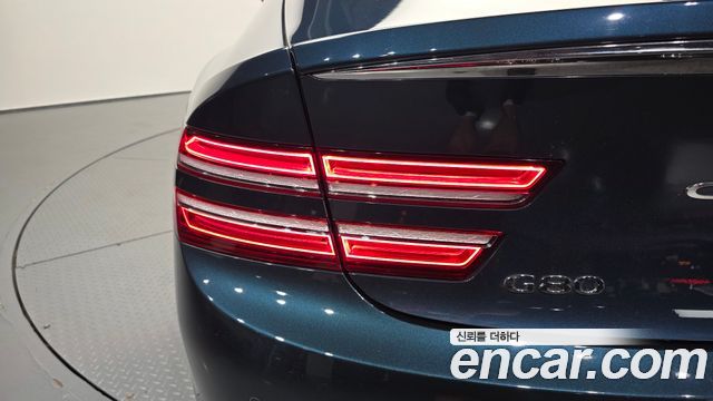 Genesis G80 2022 — photo 9