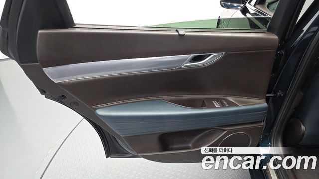 Genesis G80 2022 — photo 15