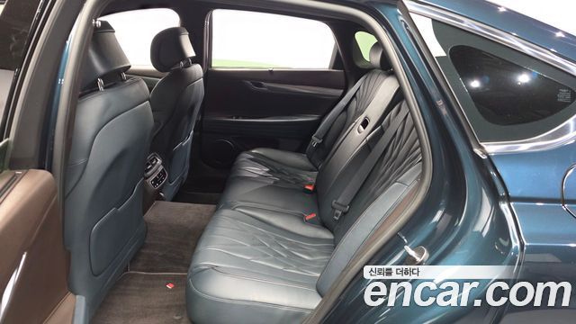 Genesis G80 2022 — photo 16