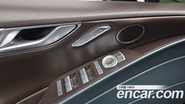 Genesis G80 2022 — photo 31