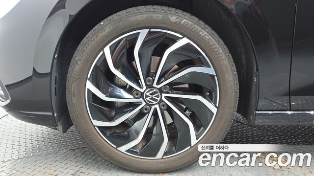 Volkswagen Golf 2024 — photo 5