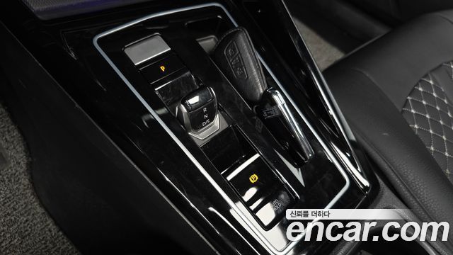 Volkswagen Golf 2024 — photo 9